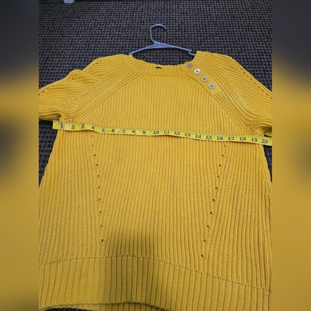 Yellow Button-Detail Women's Sweater - Picture 3 of 8